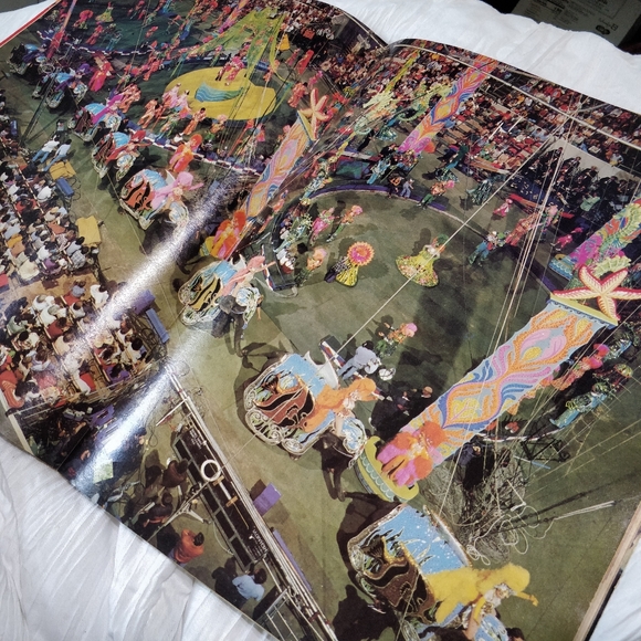 Vintage 1979 Ringling Brothers Circus Magazine - Picture 6 of 10